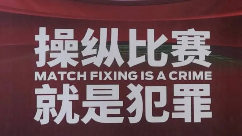 女厕所偷拍狂