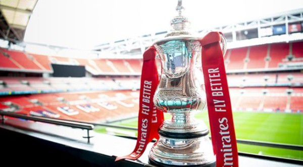 张柏芝制服